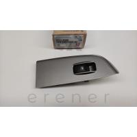 93575-4E000 BONGO 05> CAM AÇMA DÜĞMESİ (SAĞ)